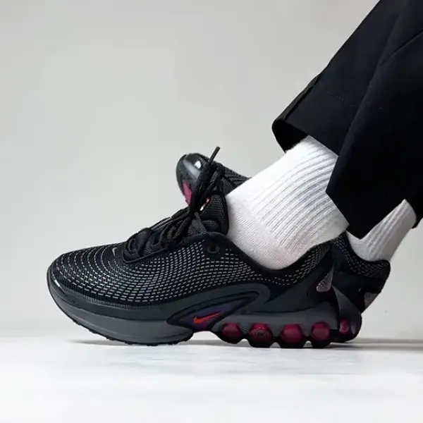 Кроссовки Nike Air Max DN (DV3337-008) обзор модели на ногах