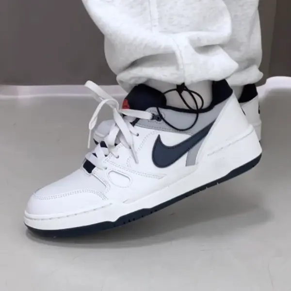 Кроссовки Nike Full Force Low (FB1362-002) обзор модели на ногах