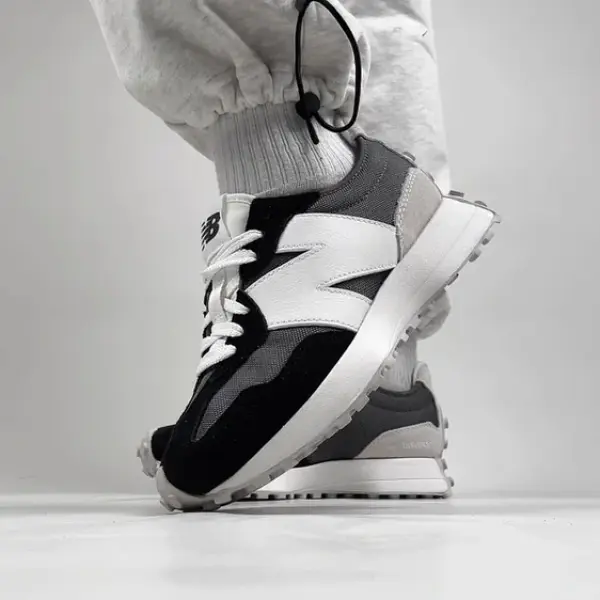 Видео Кроссовки New Balance 327 (U327FE)