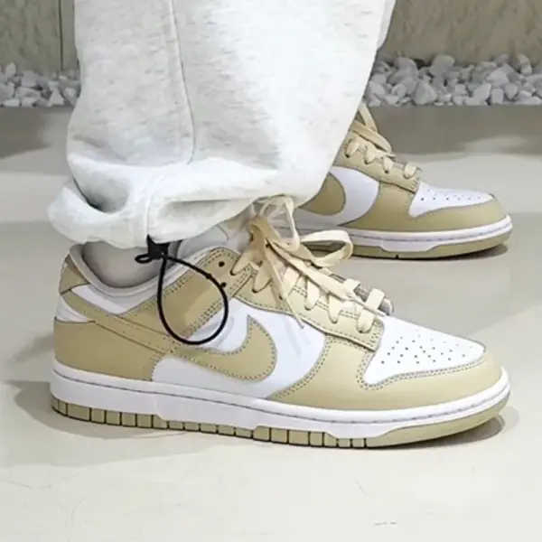 Кроссовки Nike Dunk Low Retro BTTYS (DV0833-100) обзор на ногах