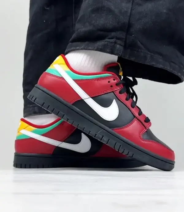 Кроссовки Nike Dunk Low Retro LTD (FZ3057-001) обзор модели на ногах