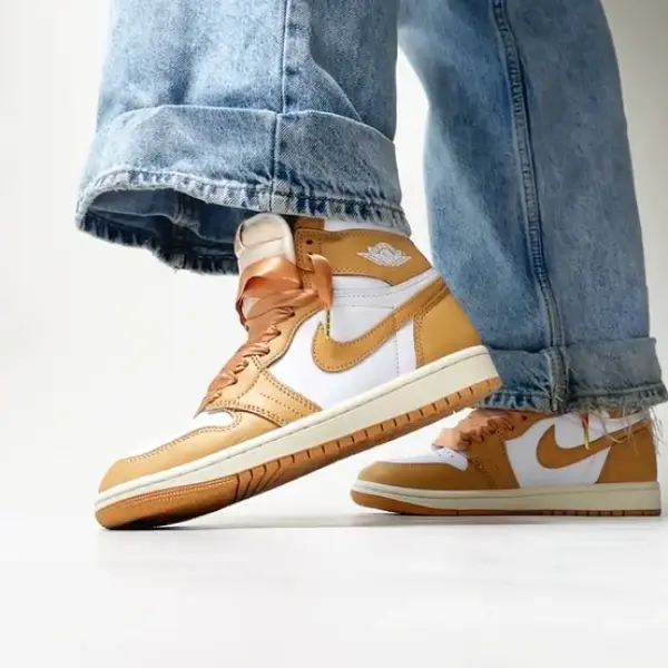 Кроссовки Jordan 1 Retro High OG (FN6622-201) обзор модели