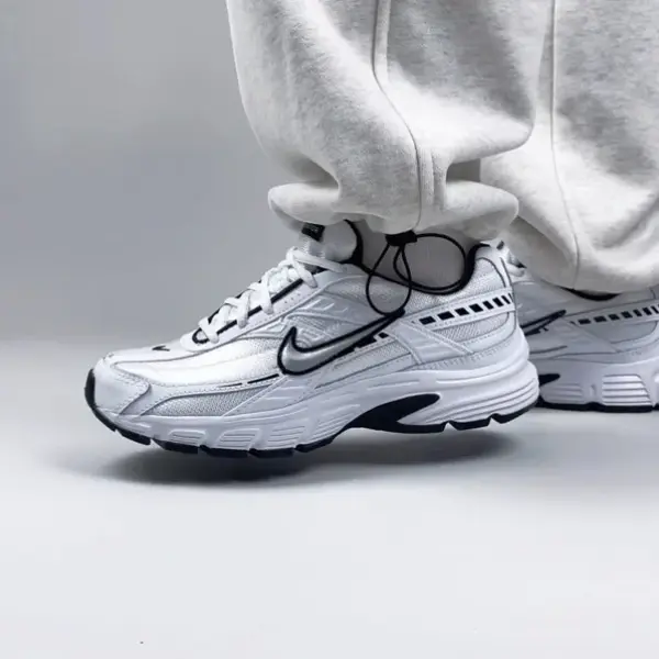 Кроссовки Nike Initiator (394055-100) обзор модели