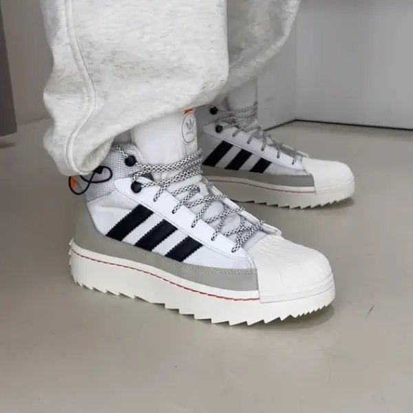 Ботинки Adidas Superstar Winter Trek (IG4316) обзор модели
