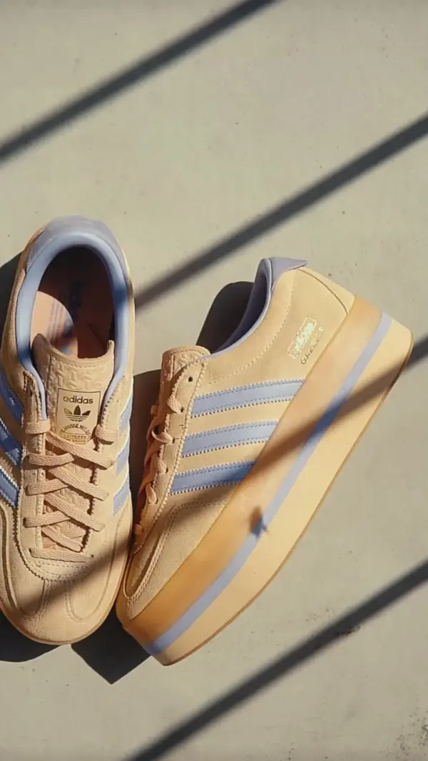 Видео Кроссовки Adidas GAZELLE STACK W (JS3928)