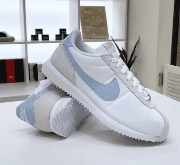 Кроссовки Nike Cortez (DZ2795-100) обзор в руках