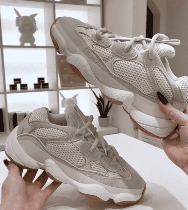Кроссовки Adidas Yeezy 500 (ID1600) обзор в руках