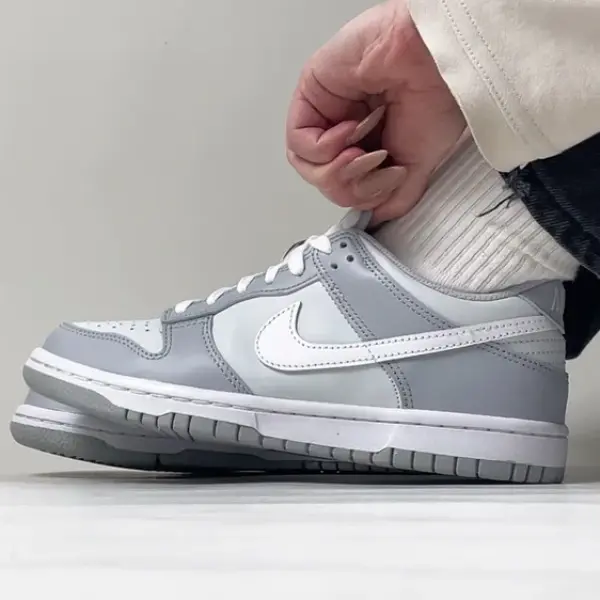 Кроссовки Nike Dunk Low (GS) (DH9765-001) обзор модели в руках
