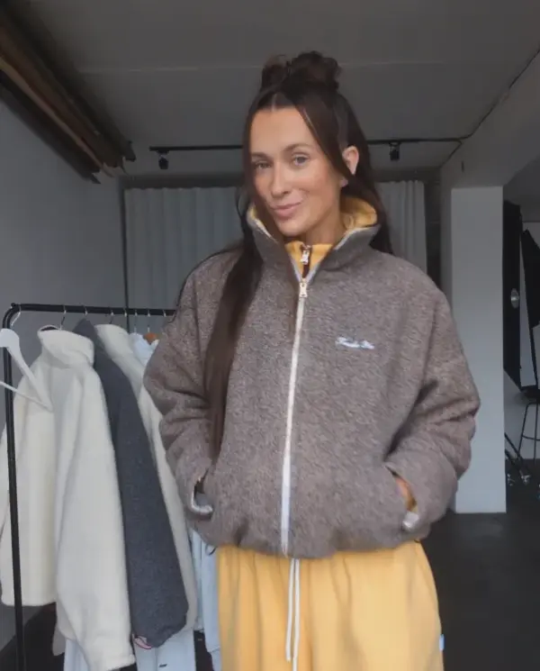 Бомбер Tassha Yu Uyutny Bomber Beige Melange Butter