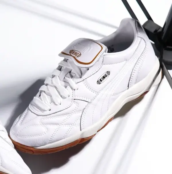 Кроссовки Puma King Indoor (401683-02) обзор в руках