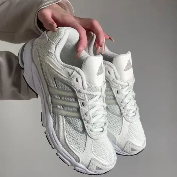 Кроссовки Adidas Response CL W (ID4292) обзор модели в руках
