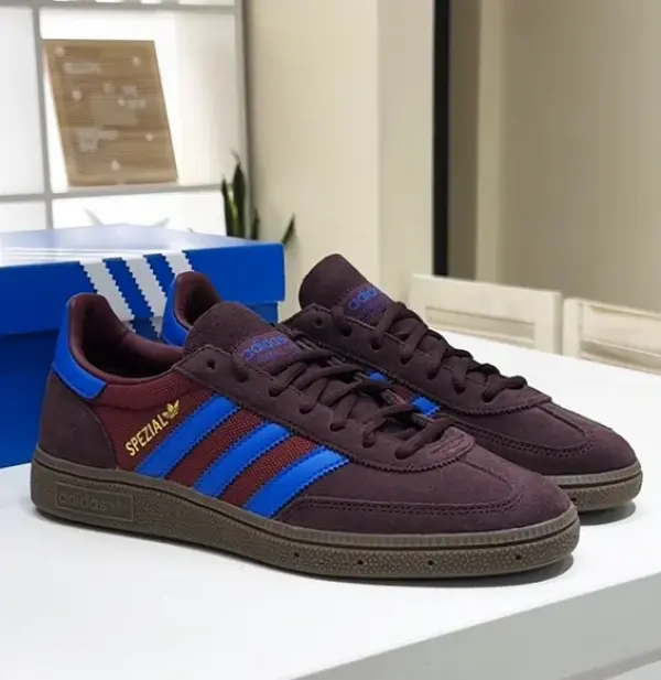 Кеды Adidas Handball Spezial (IF9530) обзор на ногах