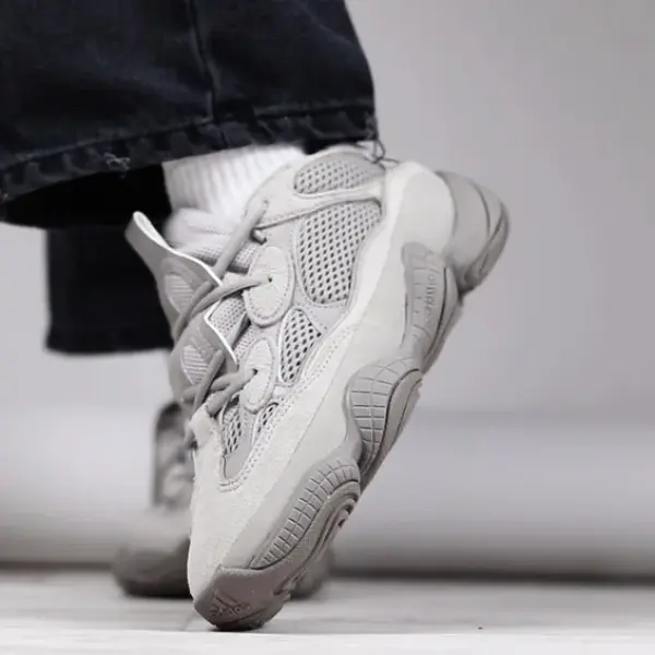 Кроссовки Adidas Yeezy 500 (GX3607) обзор модели на ногах