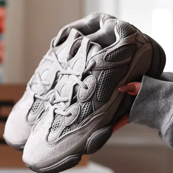 Кроссовки Adidas Yeezy 500 (GX3607) обзор модели в руках
