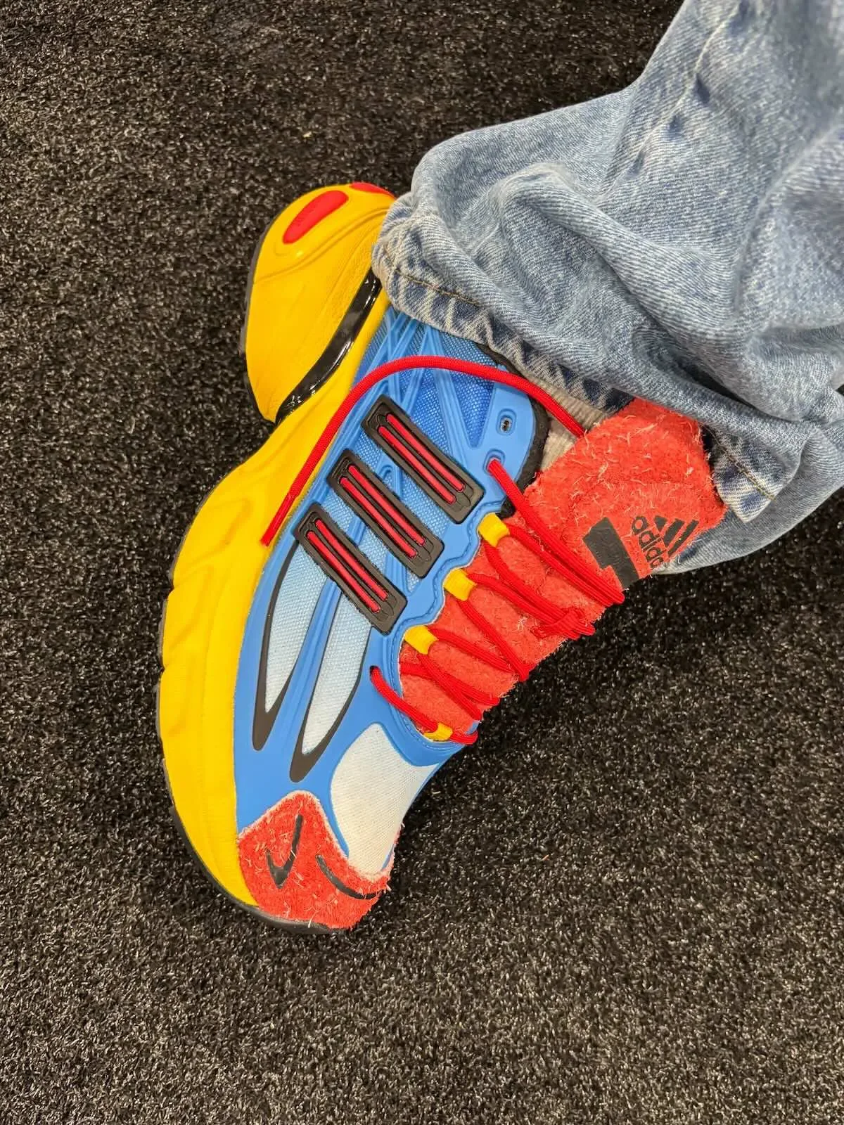 Shake James x adidas Adistar XLG 2.0 Wild Rivals — обзор