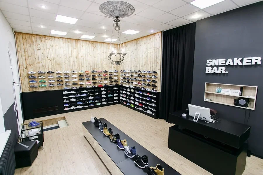 Магазин кроссовок Sneaker Bar Кирова Гродно, ул. Кирова, д. 39
