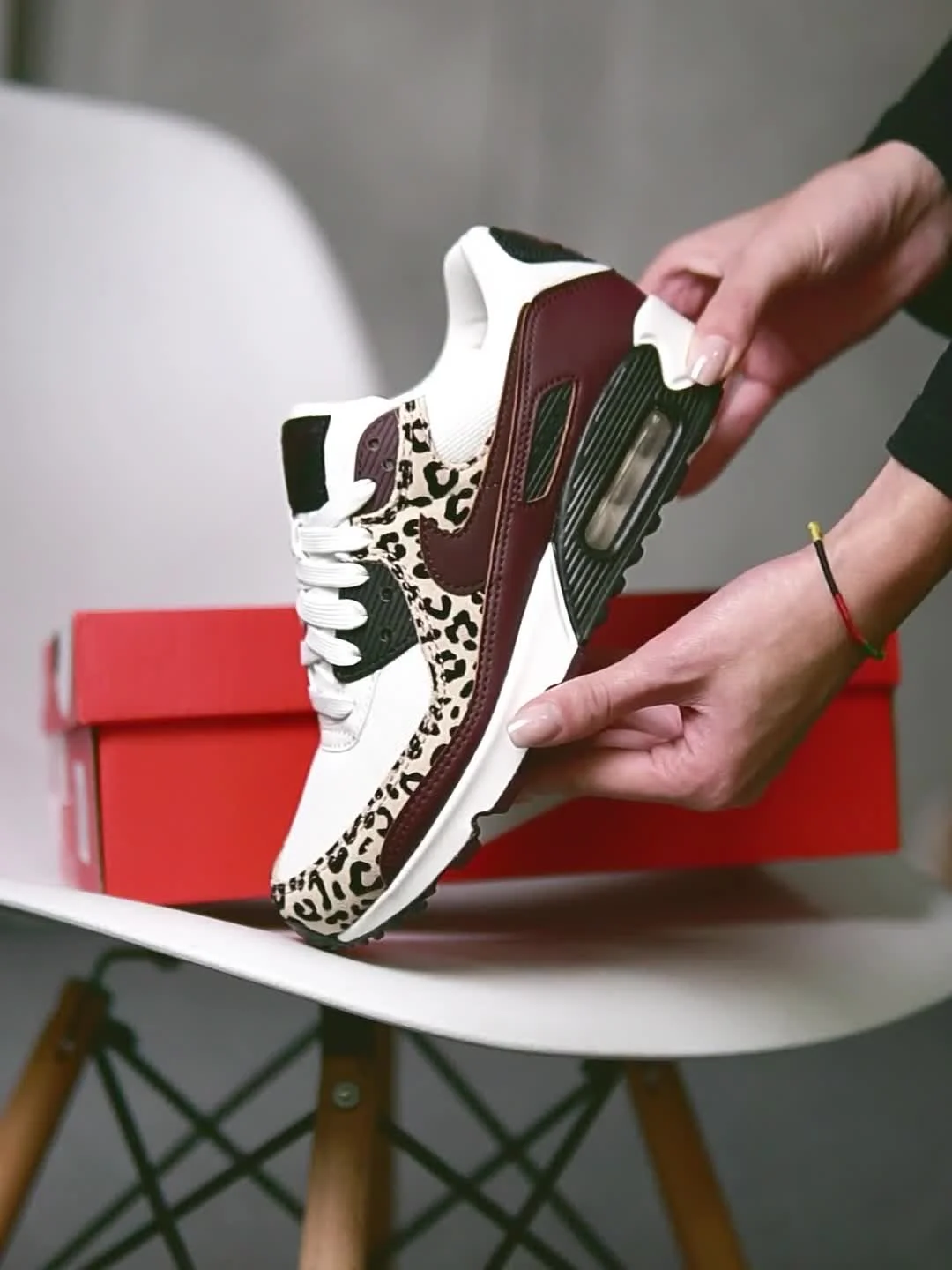 Кроссовки Nike Air Max 90 W (IF1619-102)