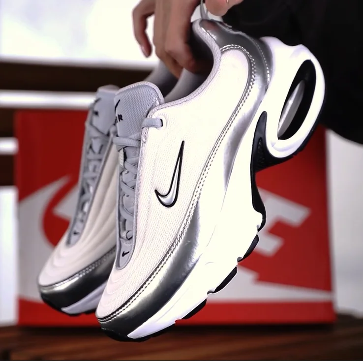 Кроссовки Nike Air Max Portal SE W (HM0256-001)