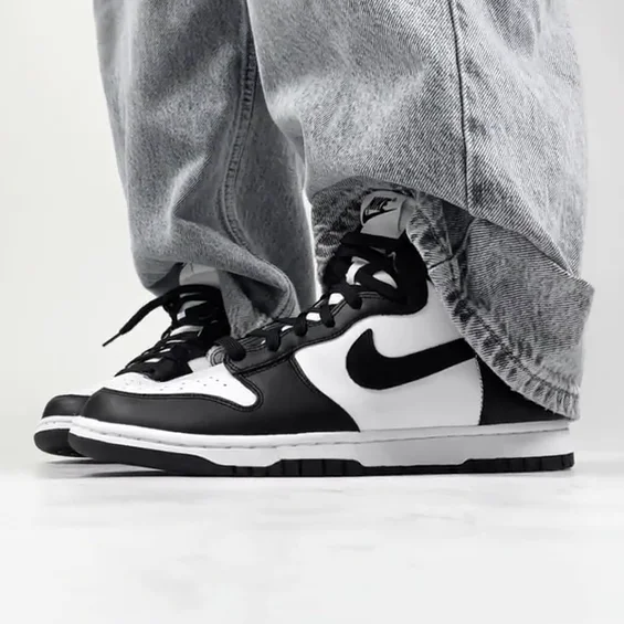 Кроссовки Nike Dunk Hi Retro (DD1399-105)