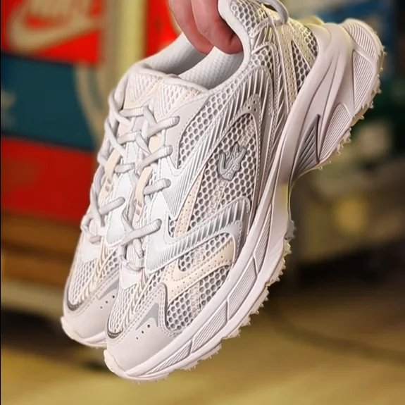 Кроссовки Lacoste L003 Neo Shot 125 1 SMA (749SMA000665T)