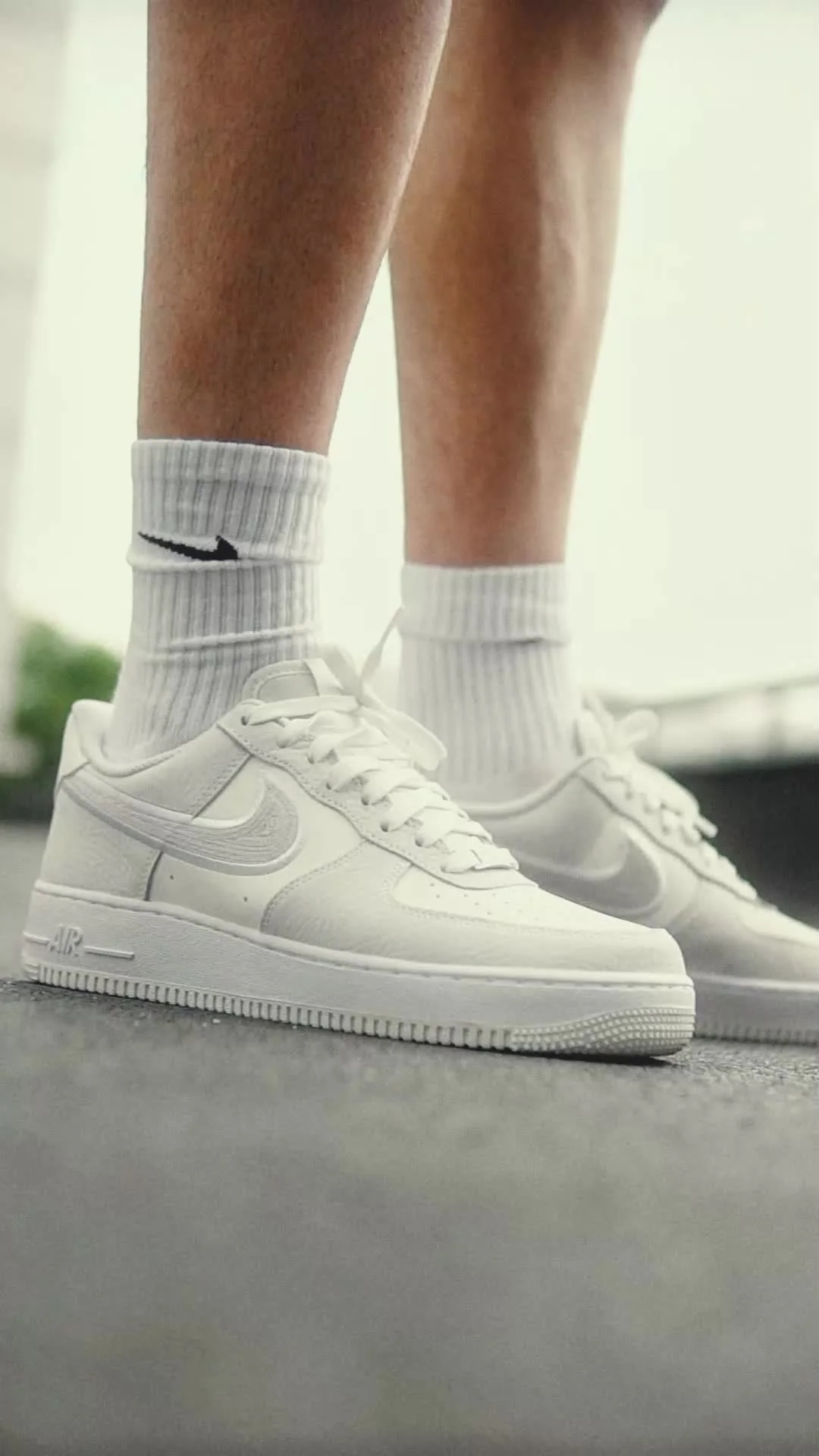 Кроссовки Nike AIR FORCE 1 07 LV8 (IB6842-100)