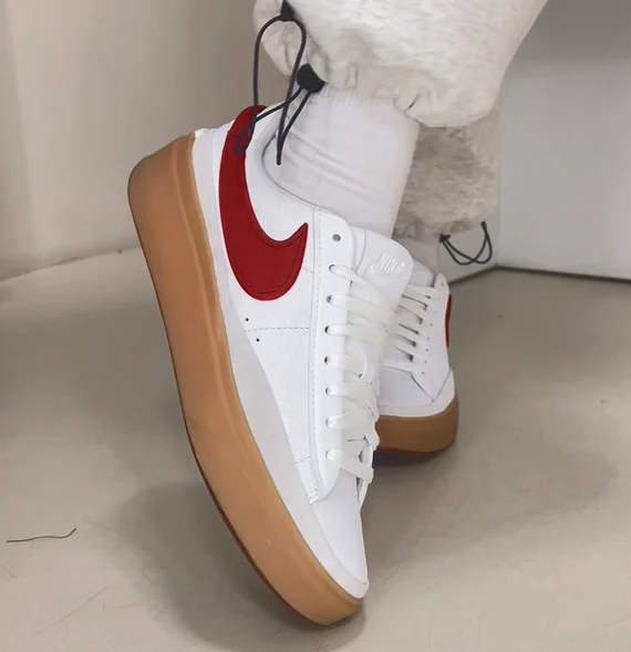 Стильные кеды Nike Blazer Phantom Low: комфорт и элегантность