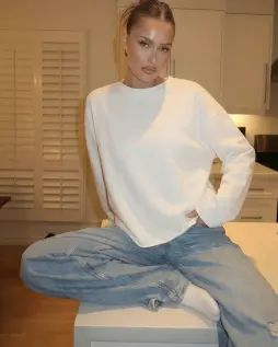 Tassha Yu Logo Cropped Longsleeve Milk White