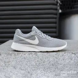 Кроссовки Nike Tanjun