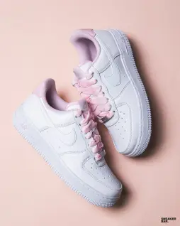Кроссовки Nike W AIR FORCE 1 07 VINTAGE