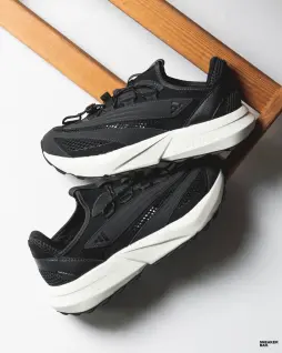 Кроссовки Adidas Lightblaze Vista
