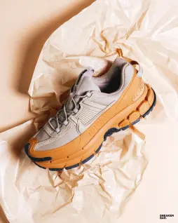 Кроссовки Nike Zoom Vomero Roam W