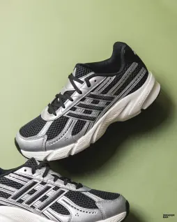 Adidas TECHNOCHAOS 2000